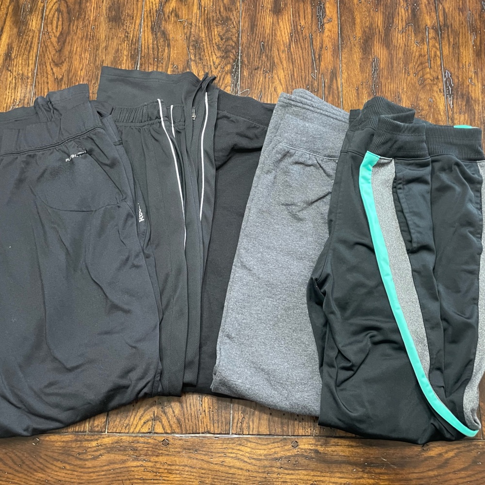 Bundle of 5 Pairs of XL Sweatpants